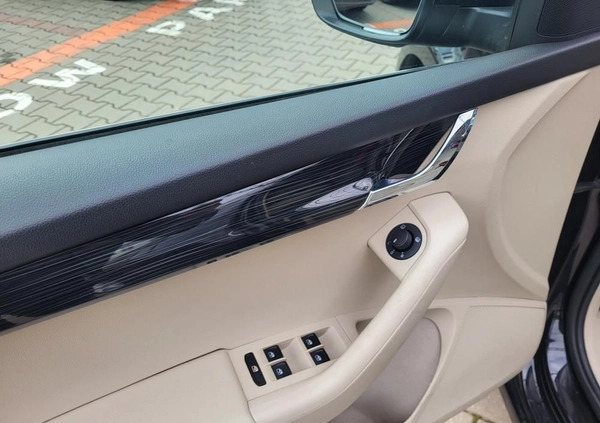 Skoda Octavia cena 69600 przebieg: 128000, rok produkcji 2019 z Rabka-Zdrój małe 631